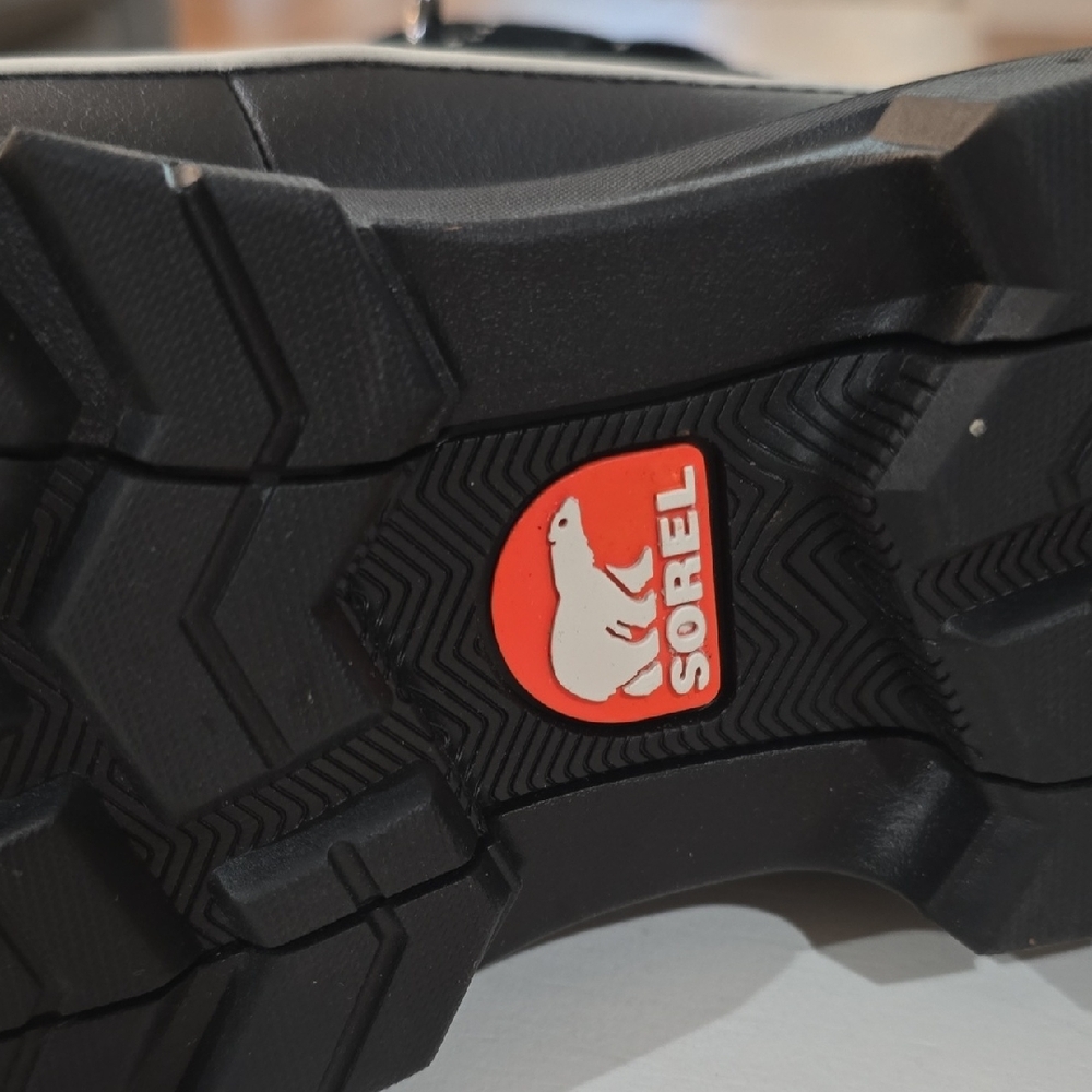 Sorel Black Boots with White Accents - Picture 2 of 4